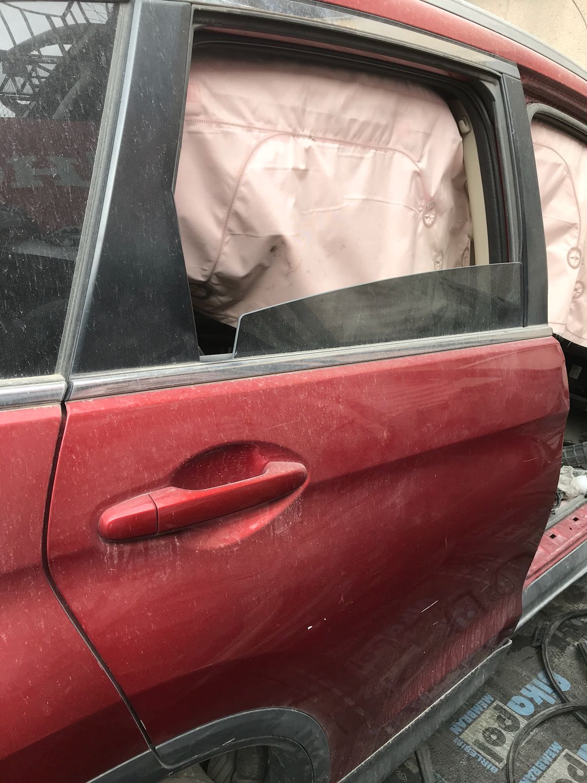 ADNAN TÜRK OTO'DA HONDA CR-V ÇIKMA KAPI MEVCUTTUR
